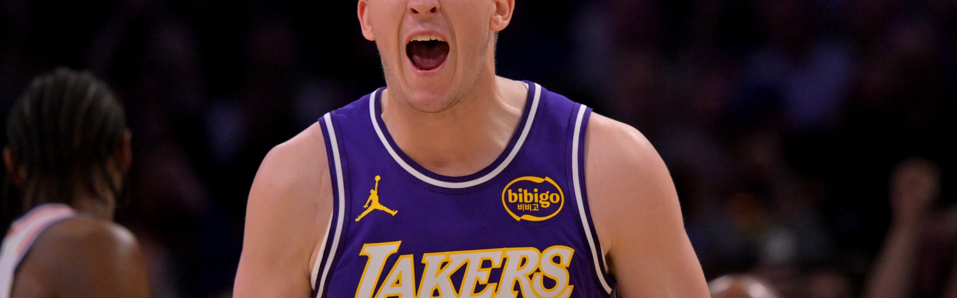 世界杯官方入口-赛季场均20+且真实命中率65+%的后卫：里夫斯、库里、亚历山大