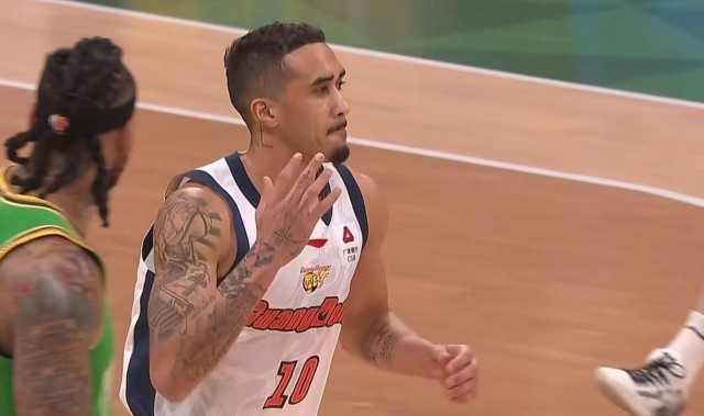 世界杯高清平台-打上海队复出？麦考尔正式满血复活，保送广东队躺进总决赛！